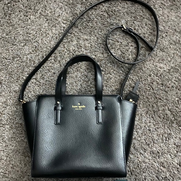 kate spade Handbags - Kate Spade black crossbody purse